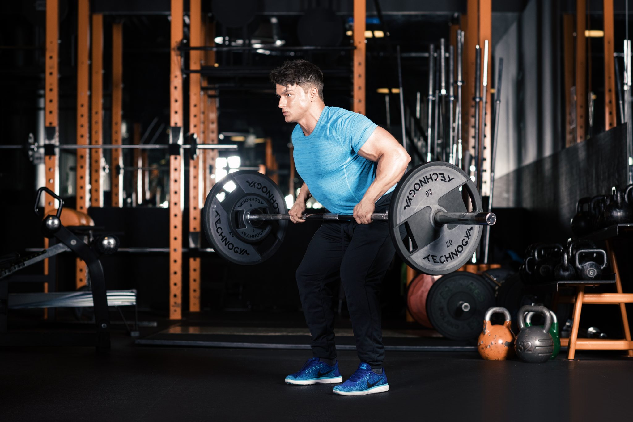 Langhantelrudern: Training für den gesamten Rücken