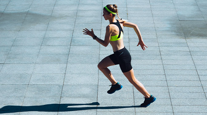 Die aerobe und die anaerobe Energiebereitstellung im Sport spielen eine Rolle im Training.