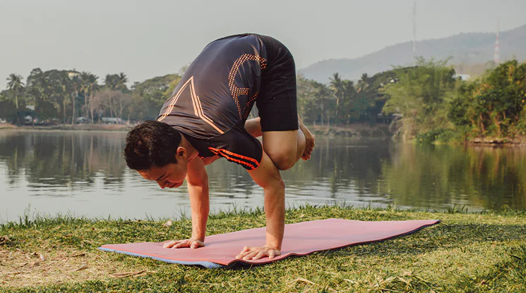 Power Yoga Übung Bakasana